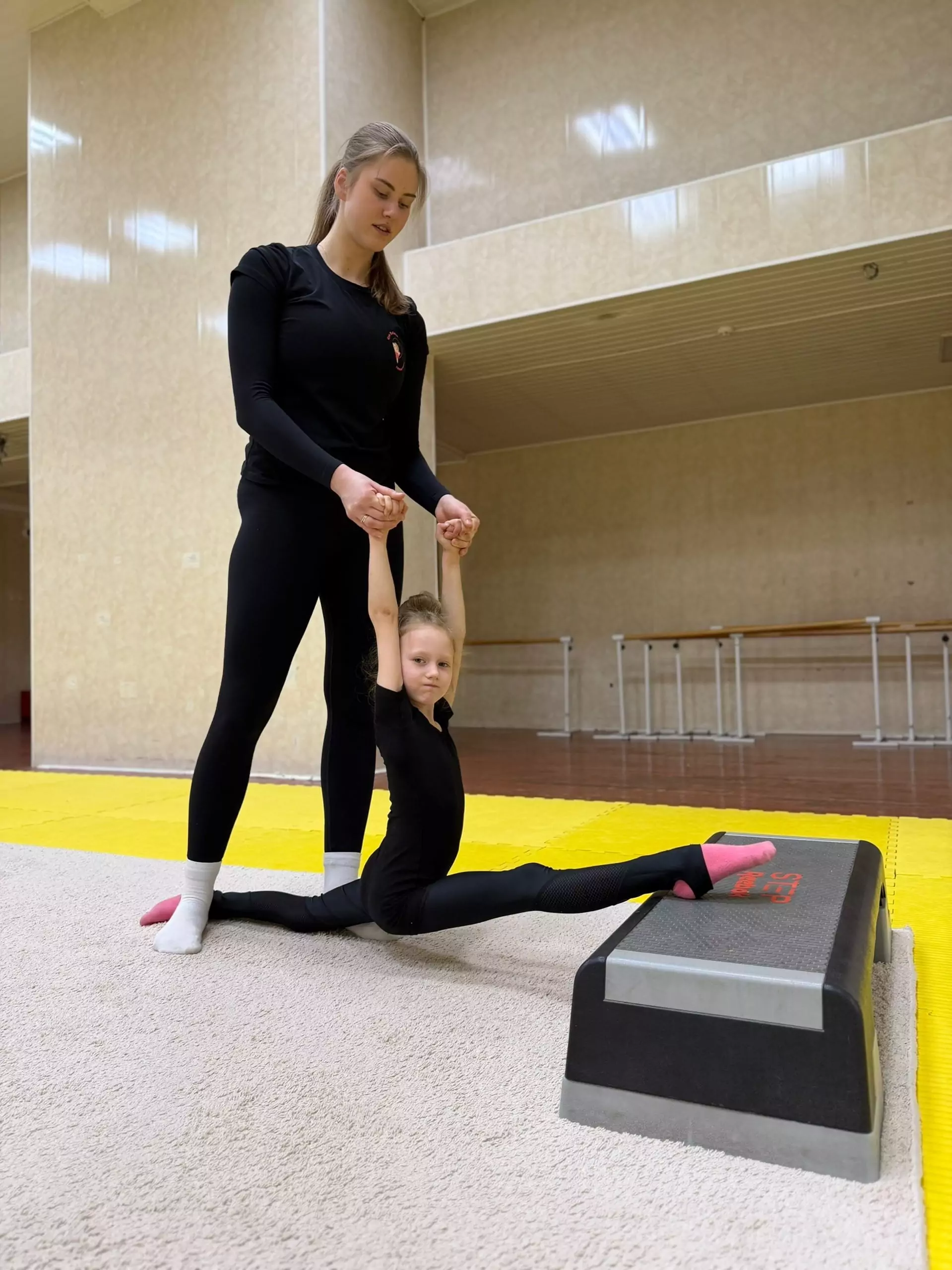 Детская художественная гимнастика рядом с метро Отрадное